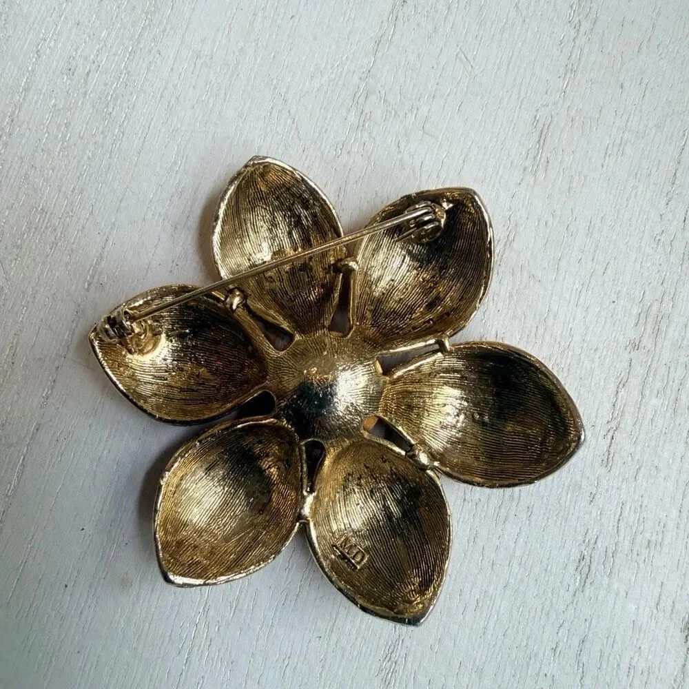 MD Red Crystal Flower Brooch